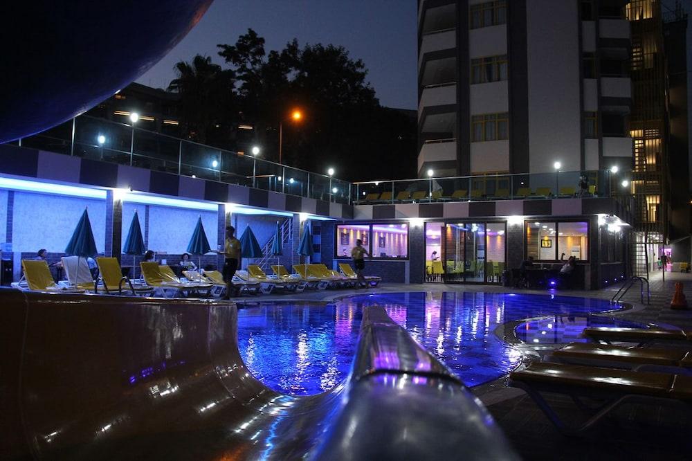 Merlin Beach Park Hotel Tosmur Ngoại thất bức ảnh